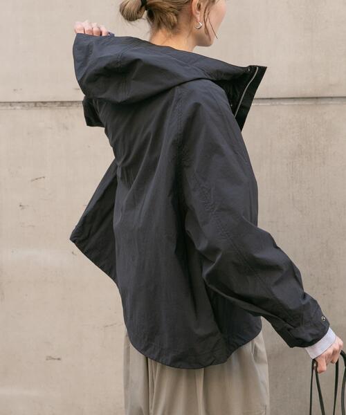 FORK&SPOON（フォークアンドスプーン）の「FORK&SPOON　フーディージャケット（マウンテンパーカー・レディース・アイボリー/スミクロ・1）」の19枚目の写真