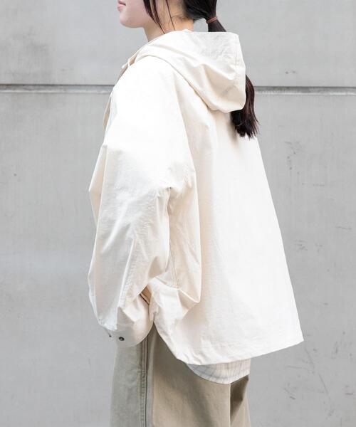 FORK&SPOON（フォークアンドスプーン）の「FORK&SPOON　フーディージャケット（マウンテンパーカー・レディース・アイボリー/スミクロ・1）」の7枚目の写真