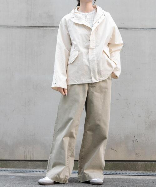 FORK&SPOON（フォークアンドスプーン）の「FORK&SPOON　フーディージャケット（マウンテンパーカー・レディース・アイボリー/スミクロ・1）」の9枚目の写真