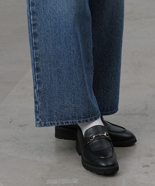 COLONY 2139（コロニートゥーワンスリーナイン）の「クラシックローファー（ローファー・レディース・ブラック・MEDIUM/LARGE）」の4枚目の写真