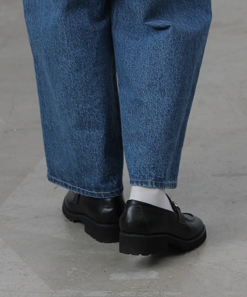 COLONY 2139（コロニートゥーワンスリーナイン）の「クラシックローファー（ローファー・レディース・ブラック・MEDIUM/LARGE）」の5枚目の写真