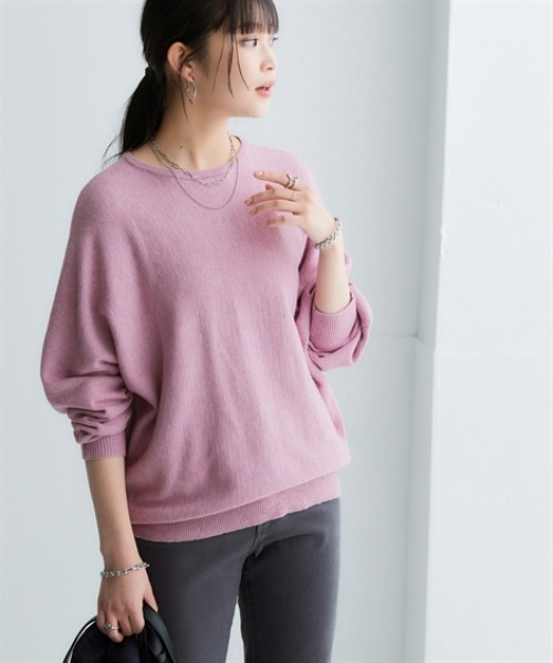 nissen（ニッセン）の「洗えるボートネックドルマンニット【毛玉になりにくいふんわりもちもち素材】（ニット/セーター・レディース・ブルー/ピンク/ブラック/ライトグレー/オフホワイト・LL/L/M/S/3L）」の5枚目の写真