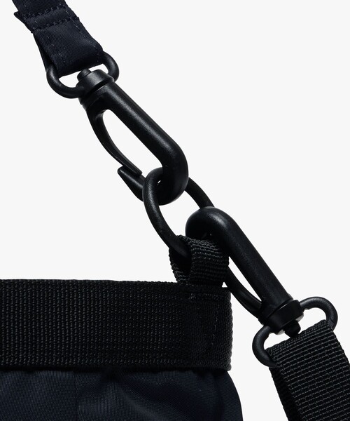 AIGLE（エーグル）の「撥水 ネイバーフッド ショルダーバッグ（ショルダーバッグ・レディース・ブラック/ダークグリーン/ライトパープル・FREE）」の10枚目の写真