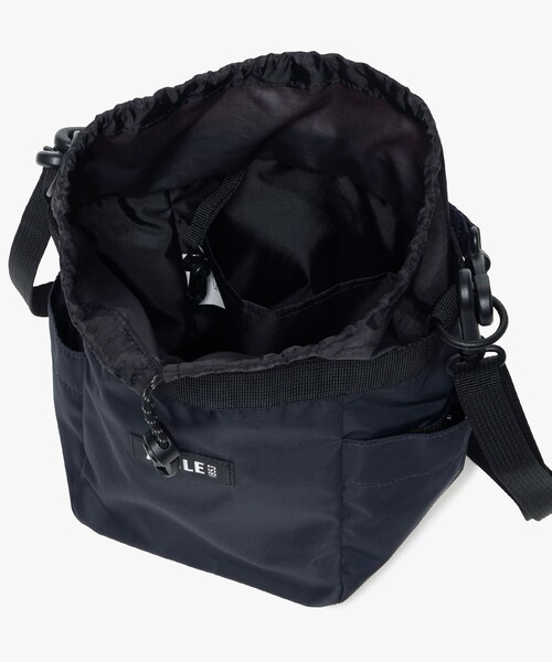 AIGLE（エーグル）の「撥水 ネイバーフッド ショルダーバッグ（ショルダーバッグ・レディース・ブラック/ダークグリーン/ライトパープル・FREE）」の12枚目の写真