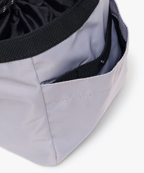 AIGLE（エーグル）の「撥水 ネイバーフッド ショルダーバッグ（ショルダーバッグ・レディース・ブラック/ダークグリーン/ライトパープル・FREE）」の20枚目の写真