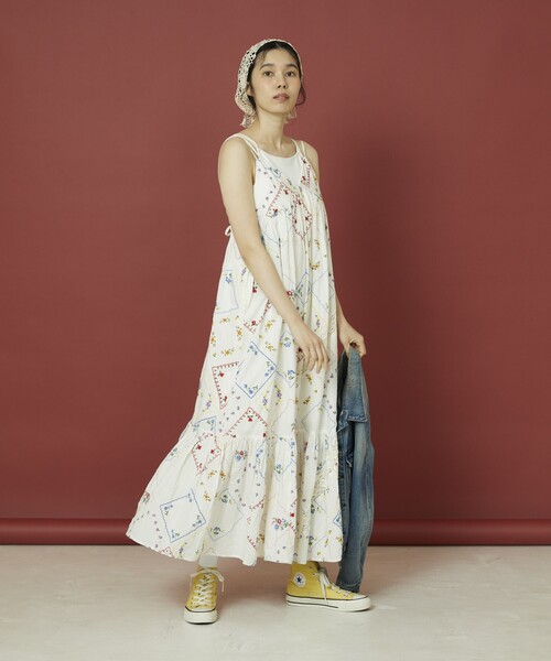 【新品 未使用】freada フラワーハンカチ刺繍キャミドレス Freada ワンピース Freada/フリーダ フラワーハンカチ刺繍キャミ