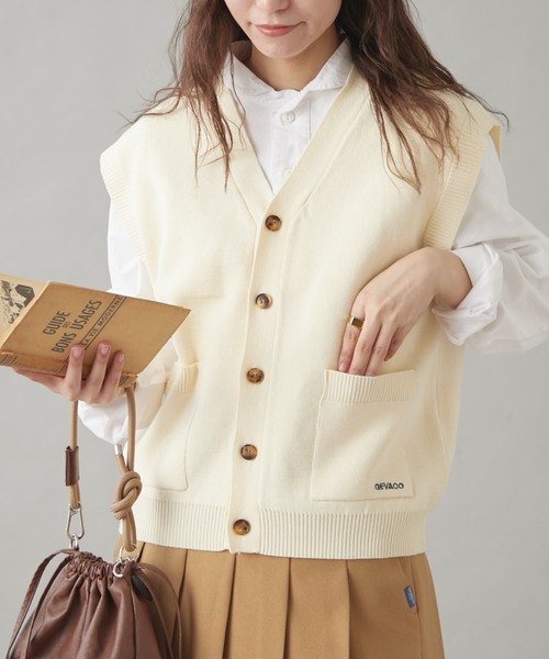 GEVACO(ゲバコ)の「【GEVACO】前開きベスト(ニット/セーター・レディース・ブラック/アイボリー/グレー・SMALL/LARGE/MEDIUM)」の15枚目の写真