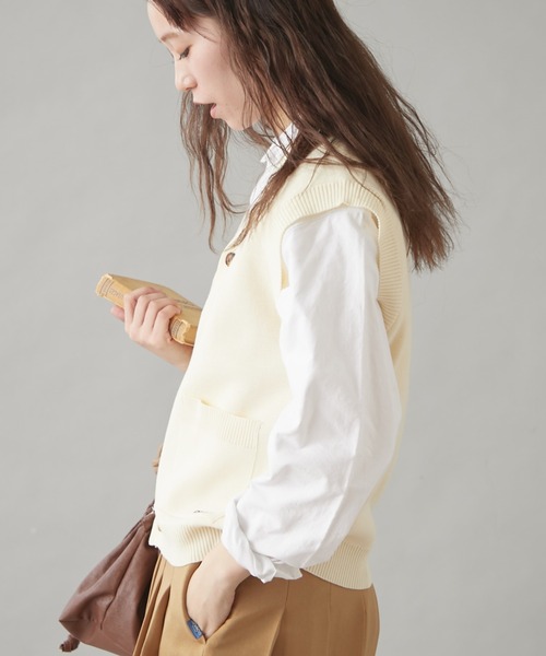 GEVACO(ゲバコ)の「【GEVACO】前開きベスト(ニット/セーター・レディース・ブラック/アイボリー/グレー・SMALL/LARGE/MEDIUM)」の17枚目の写真