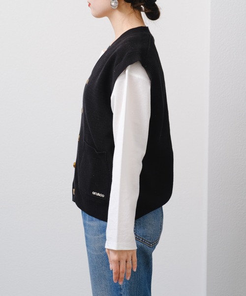 GEVACO(ゲバコ)の「【GEVACO】前開きベスト(ニット/セーター・レディース・ブラック/アイボリー/グレー・SMALL/LARGE/MEDIUM)」の8枚目の写真
