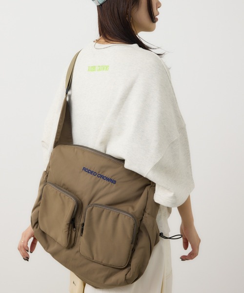 RODEO CROWNS WIDE BOWL（ロデオクラウンズワイドボウル）の「POCKETショルダーバッグ（ショルダーバッグ・レディース・ブラック/カーキ/レッド・FREE）」の17枚目の写真
