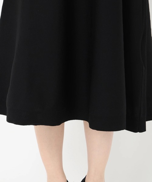 UNIVERVAL MUSE（ユニバーバル ミューズ）の「リボンフラワー刺しゅうカーディガン（ワンピース・レディース・ブラック・2）」の9枚目の写真