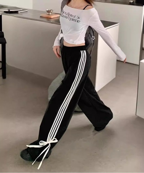 Per sist ence(パーシエンス)の「サイドラインリボンパンツ(スウェットパンツ・レディース・ブラック/ホワイト系・LARGE/MEDIUM)」の7枚目の写真