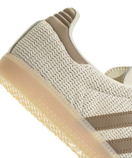 adidas(アディダス)の「adidas Originals SAMBA OG(アディダスオリジナルス サンバ OG)(スニーカー・メンズ・ベージュ系・29cm/28.5cm/28cm/27.5cm/27cm/26.5cm/26cm/25.5cm/25cm/24.5cm/24cm/23.5cm/23cm)」の4枚目の写真