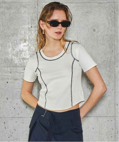 MAISON SPECIAL(メゾンスペシャル)の「Bicolor Stitch Compact T-shirt/バイカラーステッチコンパクトTシャツ(Tシャツ/カットソー・レディース・チャコールグレー/ホワイト/ライム/ピンク・FREE)」の2枚目の写真
