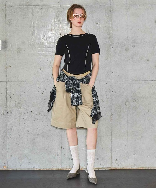 MAISON SPECIAL(メゾンスペシャル)の「Bicolor Stitch Compact T-shirt/バイカラーステッチコンパクトTシャツ(Tシャツ/カットソー・レディース・チャコールグレー/ホワイト/ライム/ピンク・FREE)」の7枚目の写真