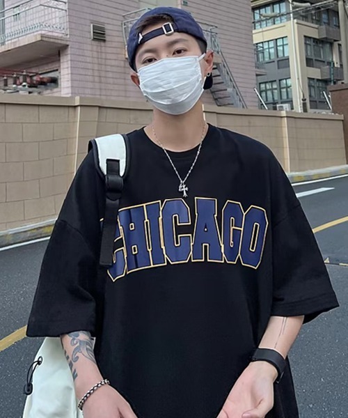B.I.D.(ビーアイディー)の「《CHICAGOシカゴプリントオーバーサイズTシャツ(Tシャツ/カットソー・メンズ・ホワイト/レッド/ブラック・FREE)」の4枚目の写真