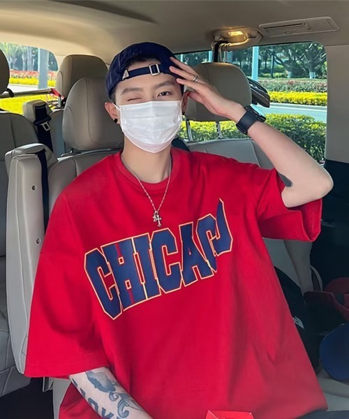 B.I.D.(ビーアイディー)の「《CHICAGOシカゴプリントオーバーサイズTシャツ(Tシャツ/カットソー・メンズ・ホワイト/レッド/ブラック・FREE)」の9枚目の写真