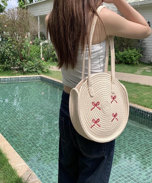TONE SELECT GOODS（トーンセレクトグッズ）の「Liaa/リボン刺繍 編みバッグ かごバッグ A18606（かごバッグ・レディース・その他4/その他1/その他2/その他3・FREE）」の3枚目の写真