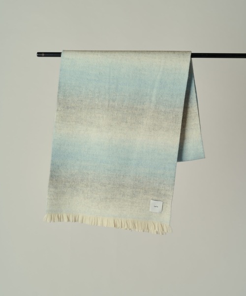 Lui's(ルイス)の「ニュアンスグラデーションボリュームロングマフラー(マフラー・メンズ・ブルー/ブラック/モカ・FREE)」の21枚目の写真