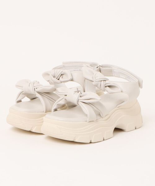 grandfleur（グランドフルール）の「【grandfleur】レディース　厚底カジュアルサンダル（サンダル・レディース・アイボリー/ブラック・LL/S/M/L）」の2枚目の写真