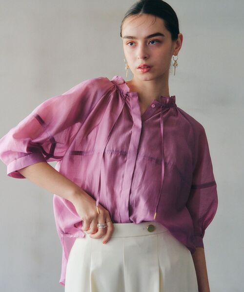 YECCA VECCA（イェッカヴェッカ）の「バルーンスリーブシアーシャツ（シャツ/ブラウス・レディース・ブラック/オフホワイト/ピンク・FREE）」の14枚目の写真