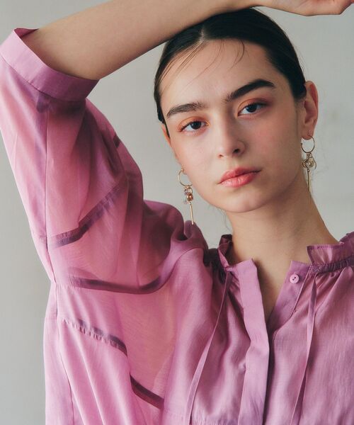 YECCA VECCA（イェッカヴェッカ）の「バルーンスリーブシアーシャツ（シャツ/ブラウス・レディース・ブラック/オフホワイト/ピンク・FREE）」の15枚目の写真