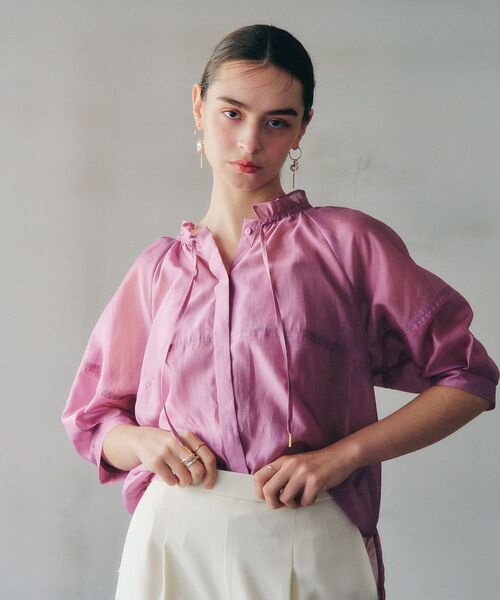 YECCA VECCA（イェッカヴェッカ）の「バルーンスリーブシアーシャツ（シャツ/ブラウス・レディース・ブラック/オフホワイト/ピンク・FREE）」の19枚目の写真