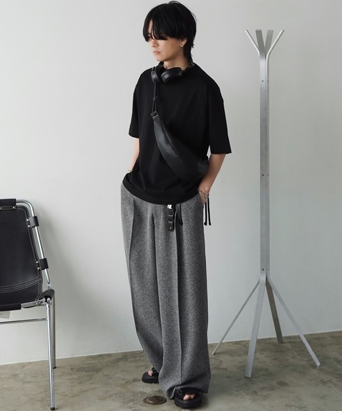 WYM LIDNM（ウィム バイ リドム）の「ROUND MINI SHOULDER BAG（ショルダーバッグ・メンズ・ブラック/ダークブラウン/ライトグレー・FREE）」の16枚目の写真