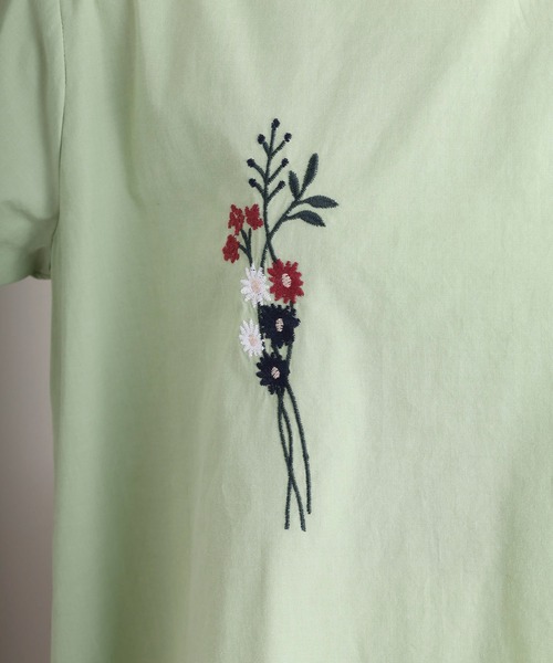Emago(イマゴ)の「EMAGO 花刺繍ブラウス(シャツ/ブラウス・レディース・ホワイト/オリーブ/ブラック・FREE)」の15枚目の写真