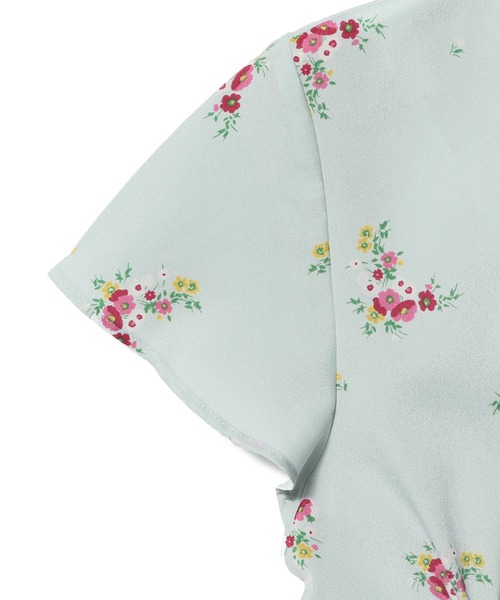 ESTNATION(エストネーション)の「ESTNATION / フラワーブーケプリント ブラウス(シャツ/ブラウス・レディース・カリビアンブルー・36/38)」の8枚目の写真