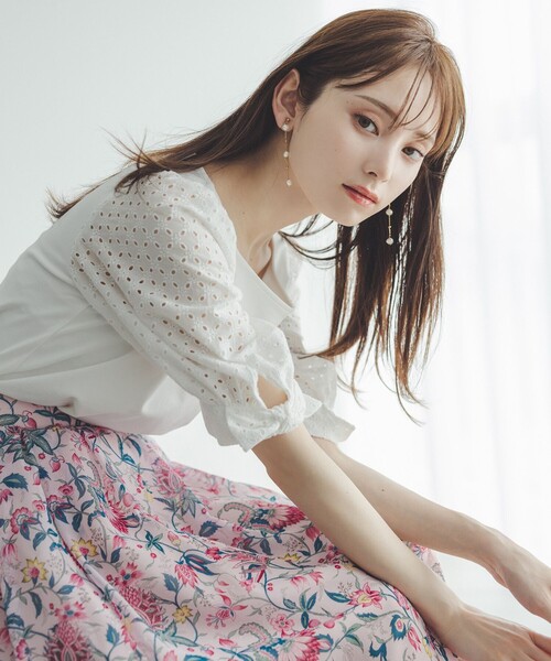 TOCCA(トッカ)の「CARAMEL WRAPPING トップス(Tシャツ/カットソー・レディース・アイボリー系/ブラック系/ネイビー系・SMALL/MEDIUM)」の4枚目の写真