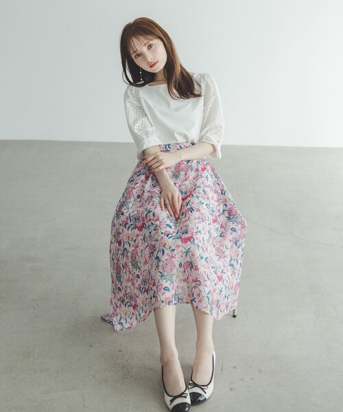 TOCCA(トッカ)の「CARAMEL WRAPPING トップス(Tシャツ/カットソー・レディース・アイボリー系/ブラック系/ネイビー系・SMALL/MEDIUM)」の5枚目の写真