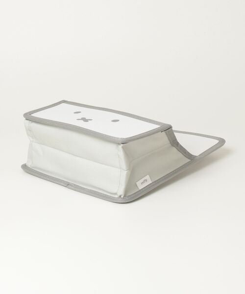 nicott(ニコット)の「NC : mf ミッフィー ヘッドレストマルチポケット(アウトドアグッズ・レディース・ベージュ/オフホワイト・FREE)」の19枚目の写真