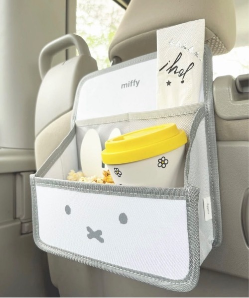nicott(ニコット)の「NC : mf ミッフィー ヘッドレストマルチポケット(アウトドアグッズ・レディース・ベージュ/オフホワイト・FREE)」の6枚目の写真