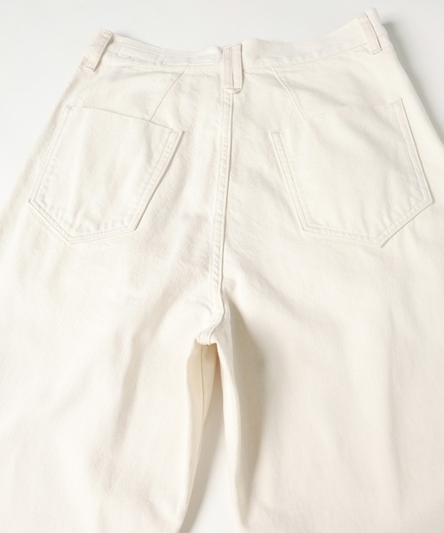 CULLNI(クルニ)の「1TUCK ASYMMETRY POCKET PANTS(デニムパンツ・メンズ・ブラック/アイボリー/ダークインディゴブルー・1/2)」の9枚目の写真