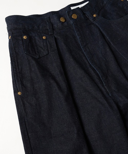 CULLNI(クルニ)の「1TUCK ASYMMETRY POCKET PANTS(デニムパンツ・メンズ・ブラック/アイボリー/ダークインディゴブルー・1/2)」の4枚目の写真