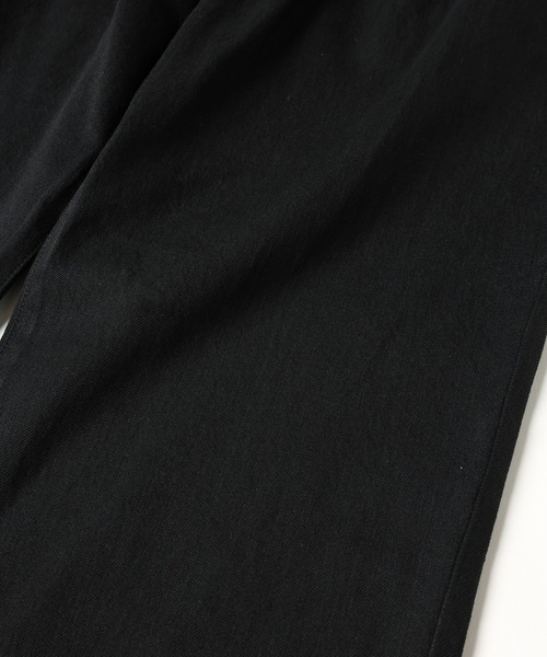 CULLNI(クルニ)の「1TUCK ASYMMETRY POCKET PANTS(デニムパンツ・メンズ・ブラック/アイボリー/ダークインディゴブルー・1/2)」の12枚目の写真