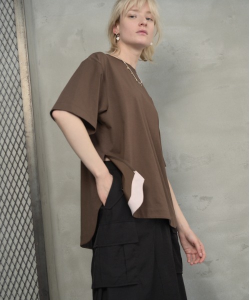 Muel Chic(ミュエルシック)の「Simply CS シンプリーカットソー(Tシャツ/カットソー・レディース・ブラック/ホワイト/コーラルピンク/ブラウン/ミント・FREE)」の1枚目の写真