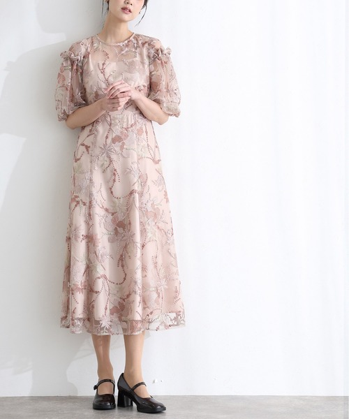 PourVous(プールヴー)の「結婚式 二次会 パーティー ドレス パフスリーブエンブロイダリー ロング フレア 袖あり&ロング 大きいサイズ 同窓会 成人式 オケージョンドレス フォーマル お呼ばれ 謝恩会 20代 30代(ドレス・レディース・ブラック/ブルーグレー/ピンクベージュ・M/L/XL/XXL)」の3枚目の写真