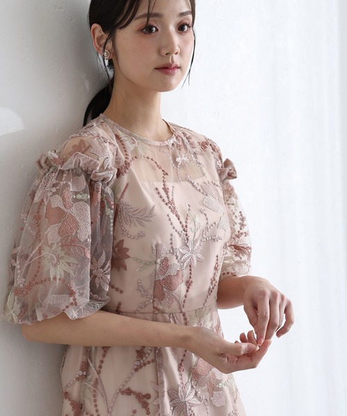PourVous(プールヴー)の「結婚式 二次会 パーティー ドレス パフスリーブエンブロイダリー ロング フレア 袖あり&ロング 大きいサイズ 同窓会 成人式 オケージョンドレス フォーマル お呼ばれ 謝恩会 20代 30代(ドレス・レディース・ブラック/ブルーグレー/ピンクベージュ・M/L/XL/XXL)」の15枚目の写真