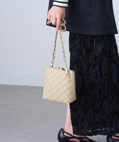 MARLON FIRENZE（マーロンフィレンツェ）の「【MARLON FIRENZE】イタリアンレザー シャネルチェーン キルティングショルダーバッグ 結婚式 パーティー オケージョン フォーマル 成人式 二次会 同窓会 入学式 卒業式（ショルダーバッグ・レディース・グレイッシュベージュ/ブラック・FREE）」の13枚目の写真