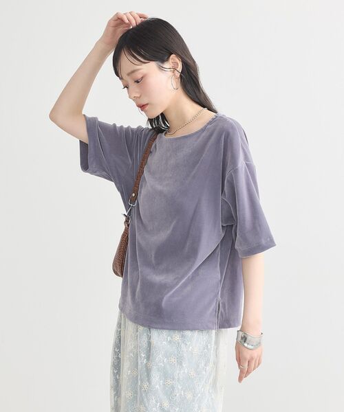 earth music&ecology（アースミュージックアンドエコロジー）の「シアーベロアTee（Tシャツ/カットソー・レディース・ブルー/チャコールグレー/ブラック/アイボリー・FREE）」の22枚目の写真