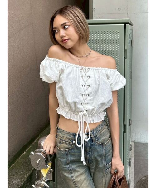 EVRIS（エヴリス）の「レースアップオフショルトップス（シャツ/ブラウス・レディース・マスタード/ホワイト・FREE）」の10枚目の写真