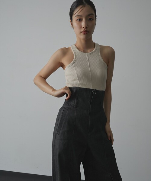 UNITED TOKYO（ユナイテッドトウキョウ）の「2way Waist Stretch Jeans｜ウォッシャブル/美脚見え/春服（デニムパンツ・レディース・ブラック・1/2）」の4枚目の写真