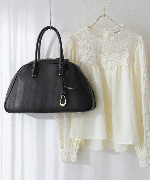 La TOTALITE(ラトータリテ)の「LE VERNIS/ルベルニ チャーム付きボストンバッグ(ボストンバッグ・レディース・ブラック/ブラウン・FREE)」の22枚目の写真