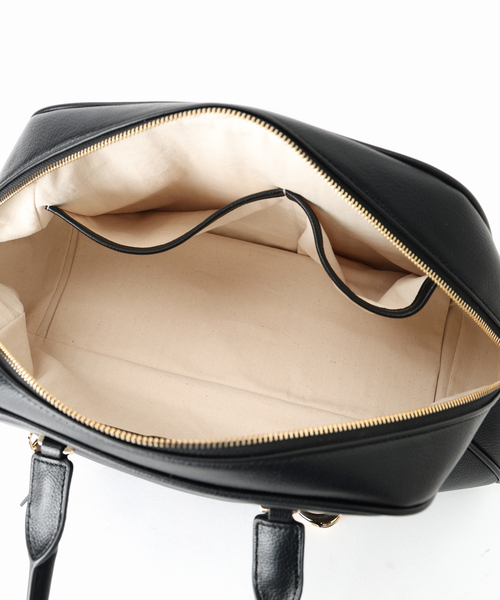 La TOTALITE(ラトータリテ)の「LE VERNIS/ルベルニ チャーム付きボストンバッグ(ボストンバッグ・レディース・ブラック/ブラウン・FREE)」の6枚目の写真