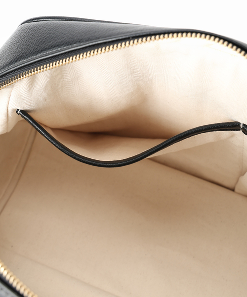 La TOTALITE(ラトータリテ)の「LE VERNIS/ルベルニ チャーム付きボストンバッグ(ボストンバッグ・レディース・ブラック/ブラウン・FREE)」の7枚目の写真