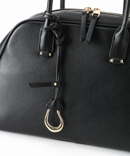 La TOTALITE(ラトータリテ)の「LE VERNIS/ルベルニ チャーム付きボストンバッグ(ボストンバッグ・レディース・ブラック/ブラウン・FREE)」の12枚目の写真