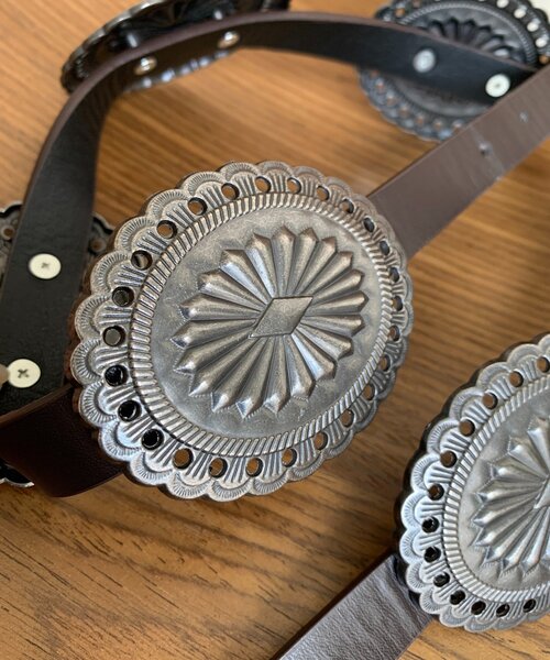 DouDou(ドゥドゥ)の「コンチョベルト(ベルト・レディース・ブラック/ブラウン・FREE)」の11枚目の写真