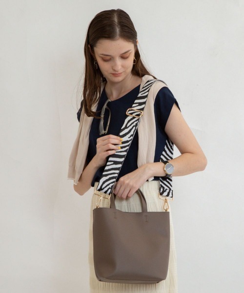 and it_（アンドイット）の「着せ替えストラップ（その他・レディース・ベージュ/ブラック/ブラック系その他/グレー・FREE）」の6枚目の写真